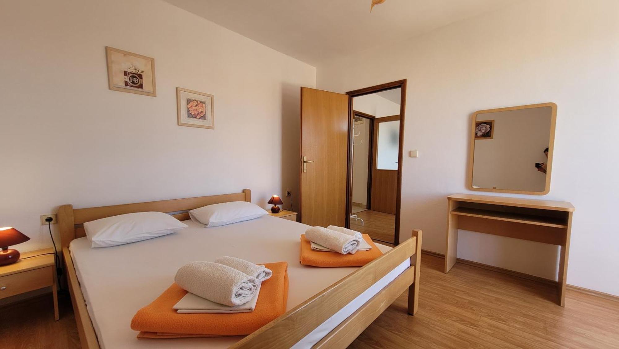 Apartments Adriana オミサリ エクステリア 写真